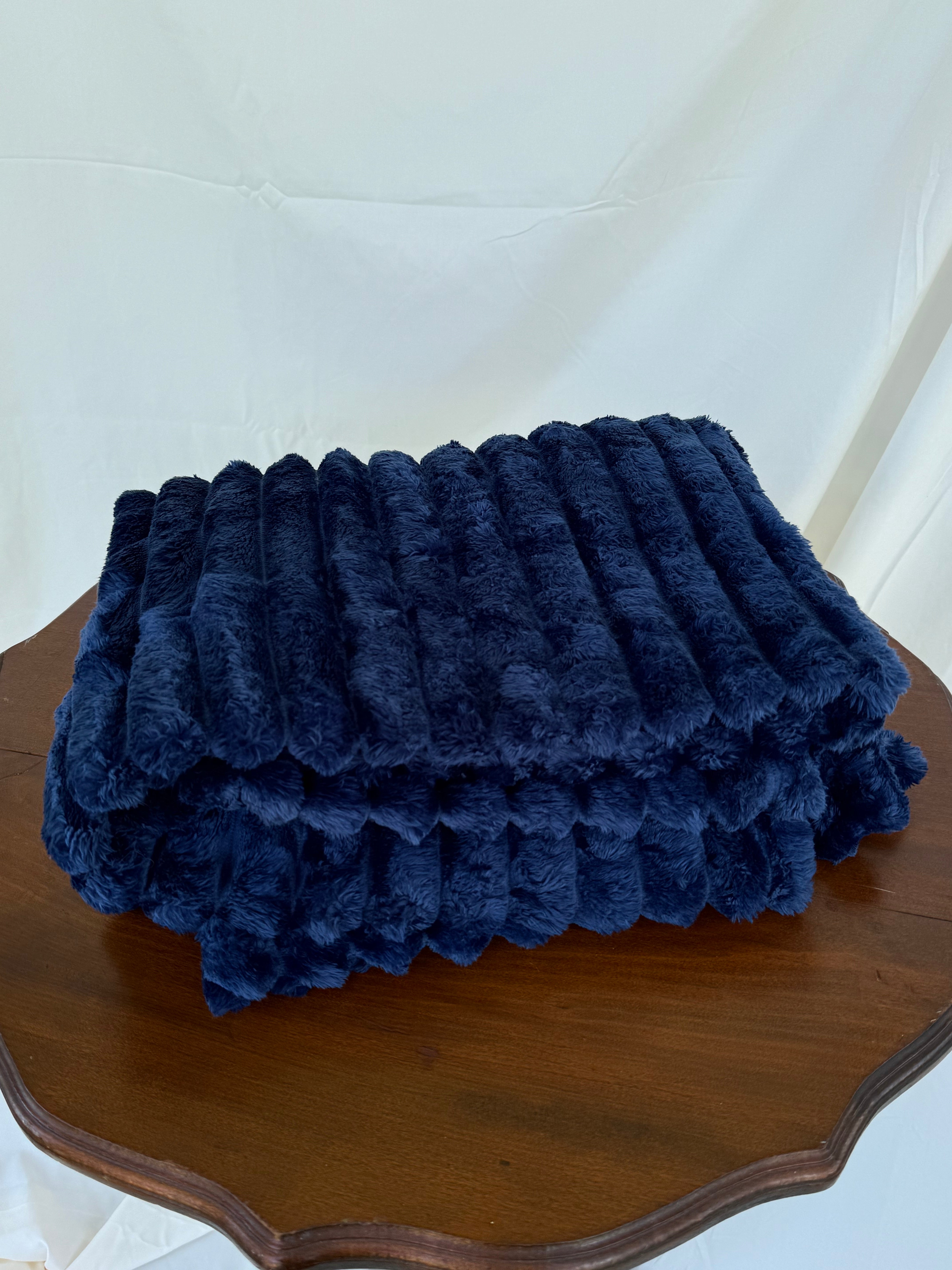 Luxe Ribbed Throw Blanket - Ilovehue