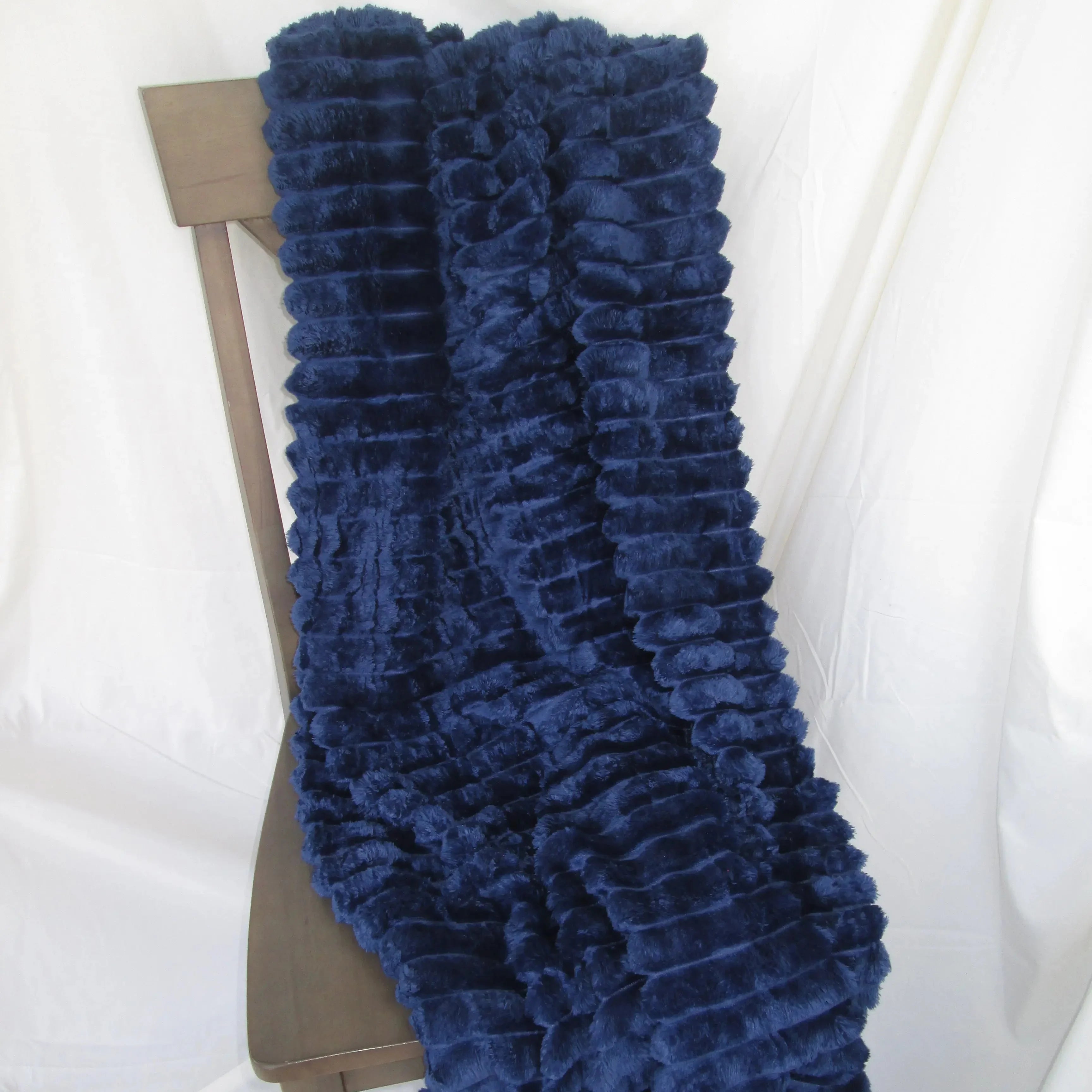 Luxe Ribbed Throw Blanket ilovehue