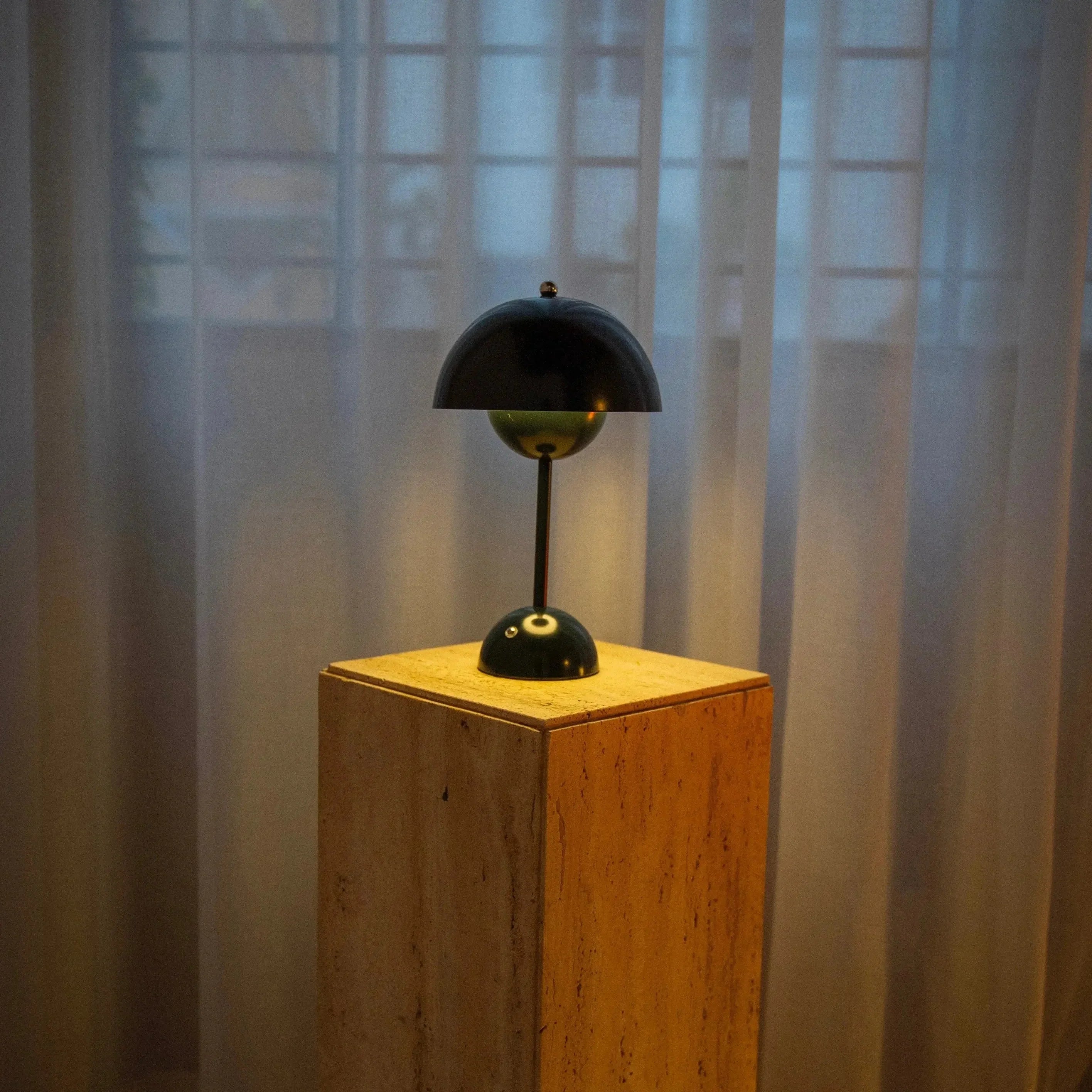 Flower Lamp - Shop unique table lamps – ilovehue