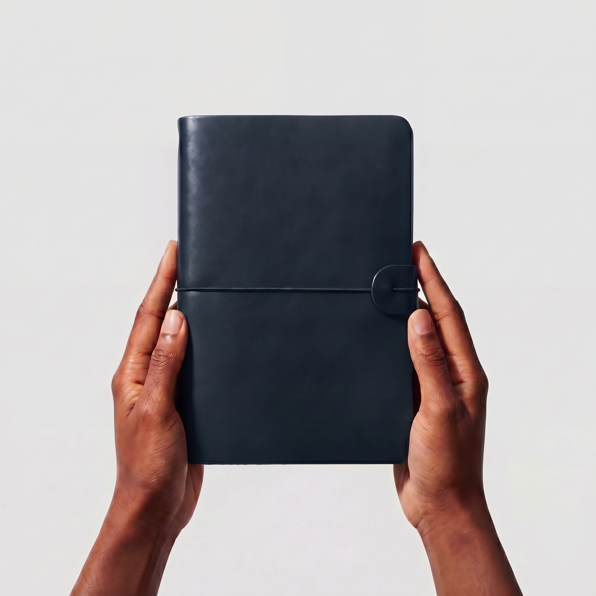 Momento Traveler's Journal - hero